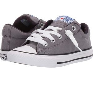 CONVERSE BOYS CHUCK TAYLOR ALL STAR STREET SLIP ON SNEAKER - GRAY